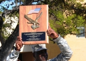 4th ESC receives Deployment Excellence Award