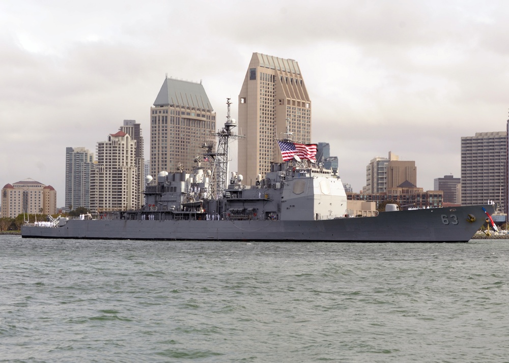 Navy ships return to San Diego