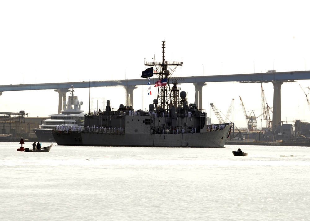 Navy ships return to San Diego