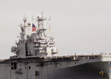 Navy ships return to San Diego