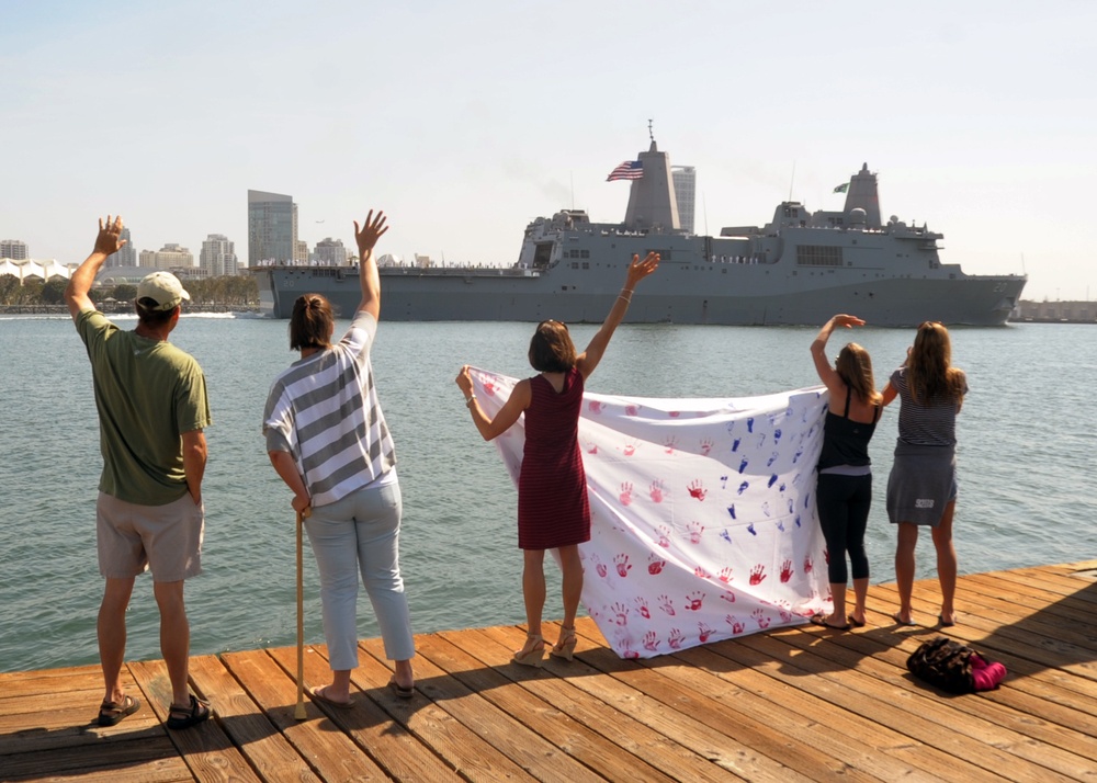 Navy ships return to San Diego