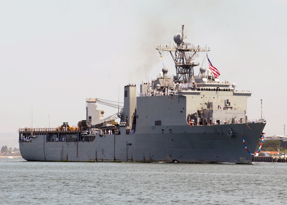 Navy ships return to San Diego