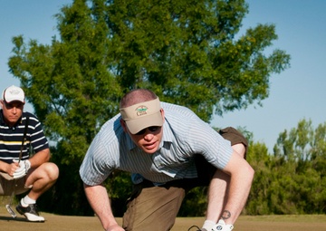 III Corps journalists compete in golf scramble for FRG
