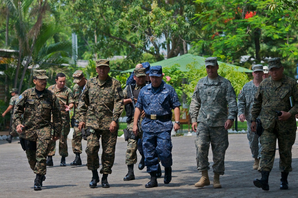 Salvadoran vice minister of defense visits Beyond the Horizon