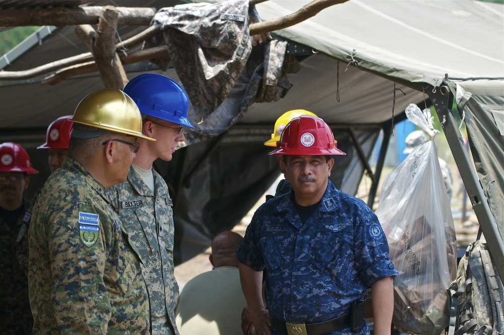 Salvadoran vice minister of defense visits Beyond the Horizon