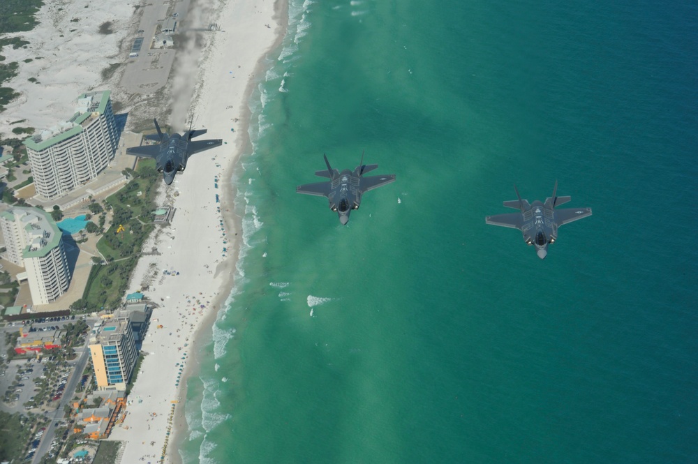 Aerial refueling of F-35 Lightning II Joint Strike Fighters at Eglin AFB, Fla.