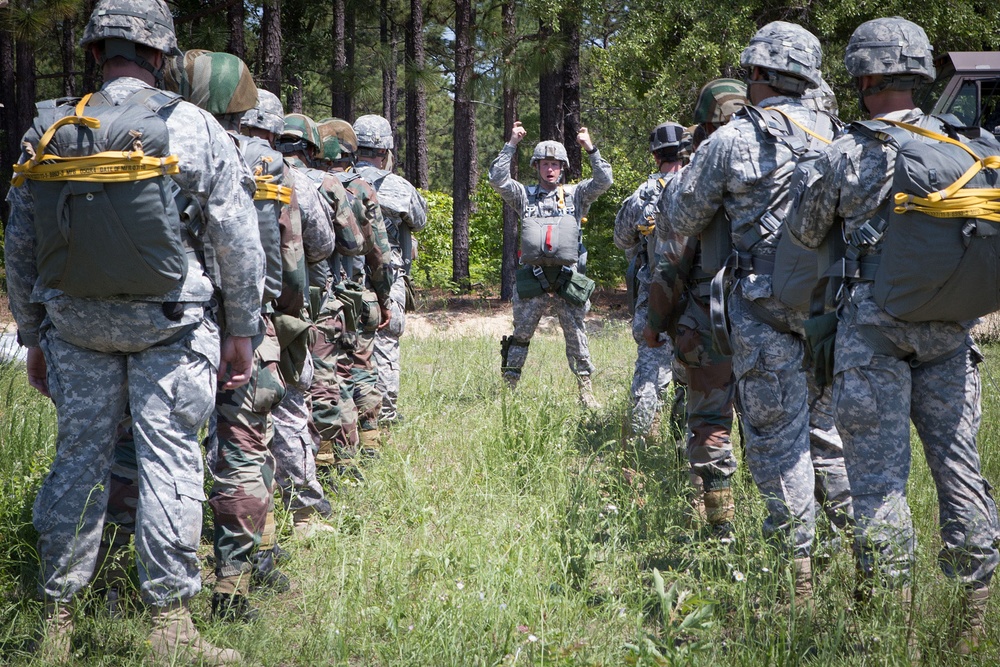 Indian, US paratroopers make helicopter jump