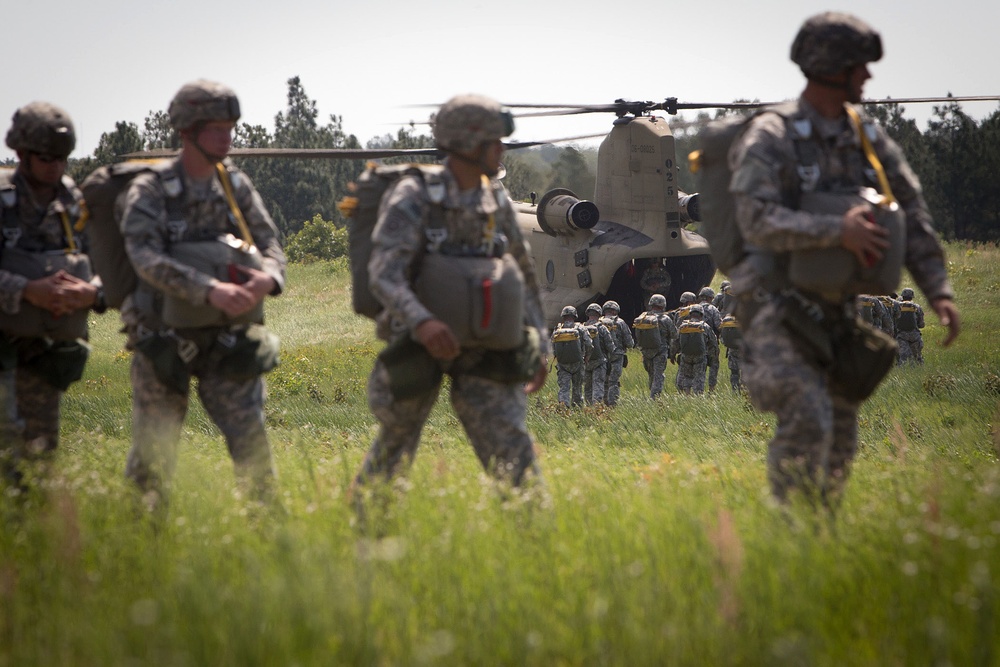 Indian, US paratroopers make helicopter jump