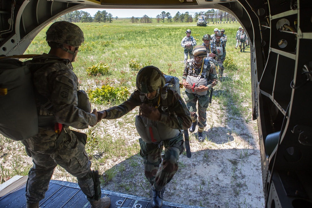 Indian, US paratroopers make helicopter jump