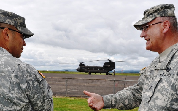 Oregon infantry unit trains with CH-47 helicopter