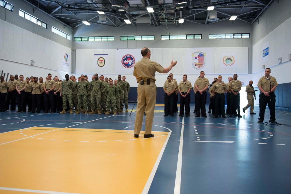 Greenert visits Commander, Fleet Activities Chinhae