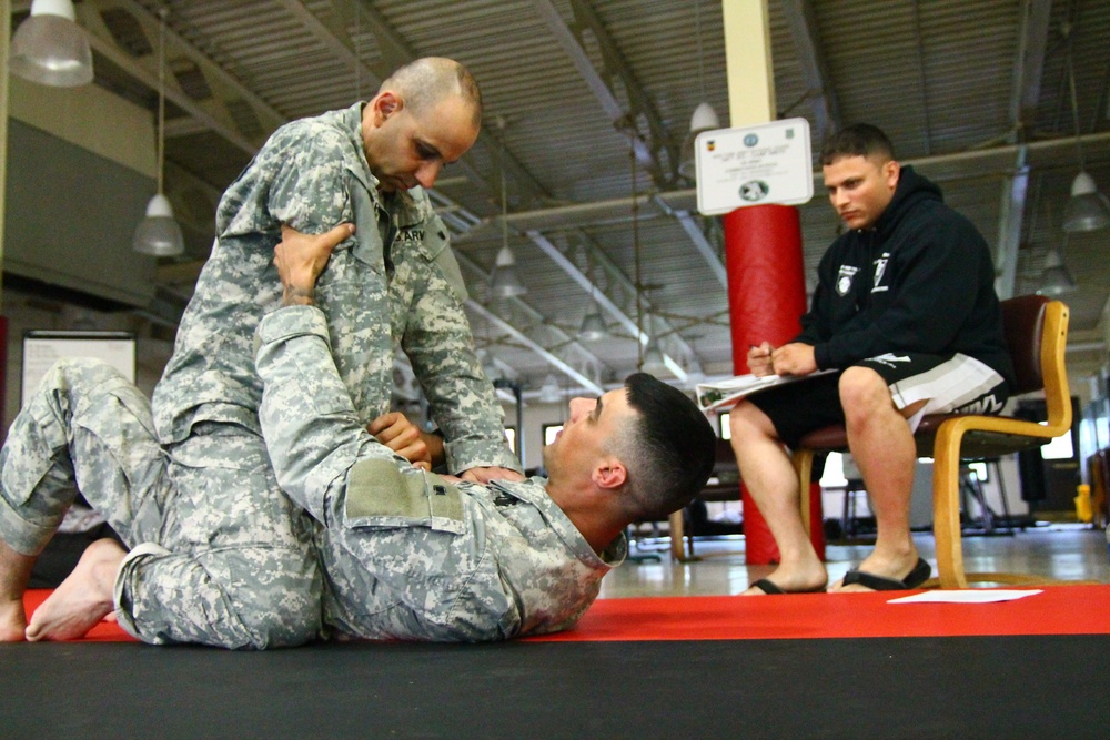 New York Army National Guard soldiers learn hand-to-hand combatives skills