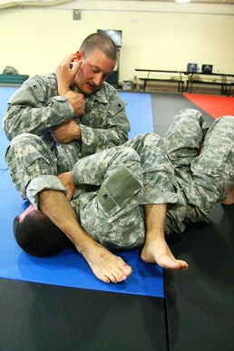 New York Army National Guard soldiers learn hand-to-hand combatives skills