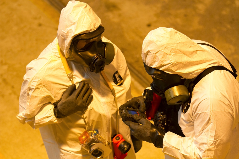 CST trains on radiation detection during Ardent Sentry