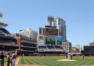 15th MEU recognized during Padres game
