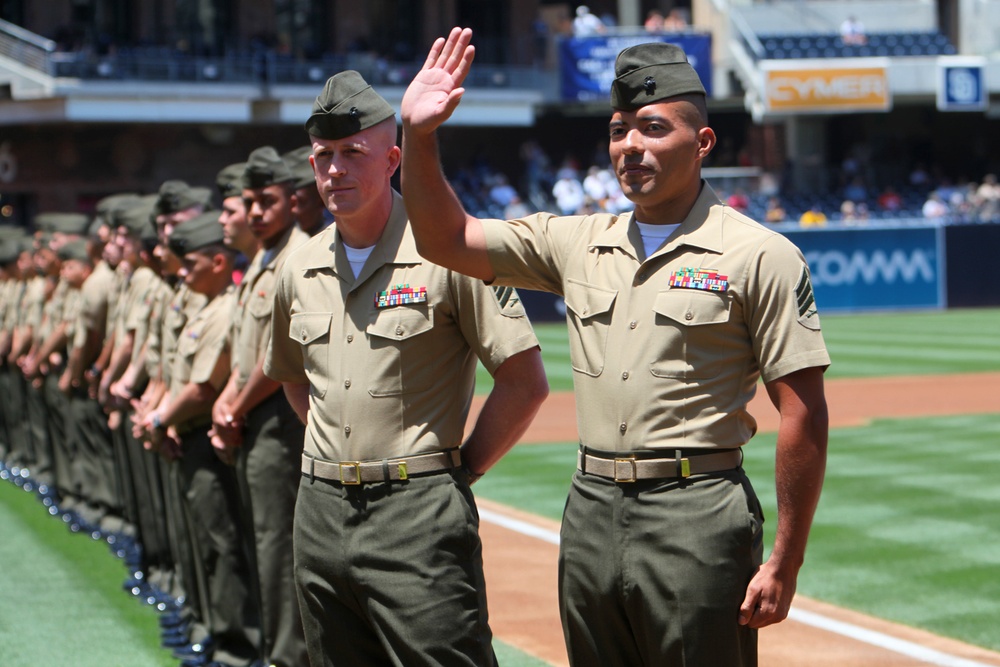 15th MEU recognized during Padres game