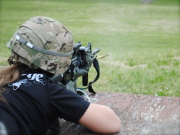 Infantry spouses sample Army life during G.I. Jane competition