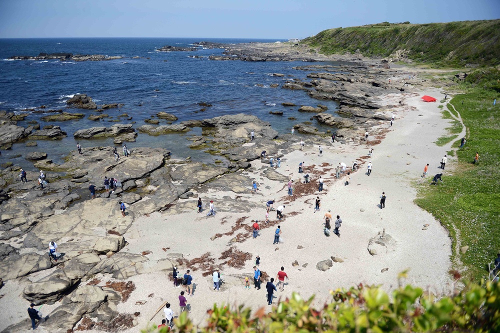 Beach clean up