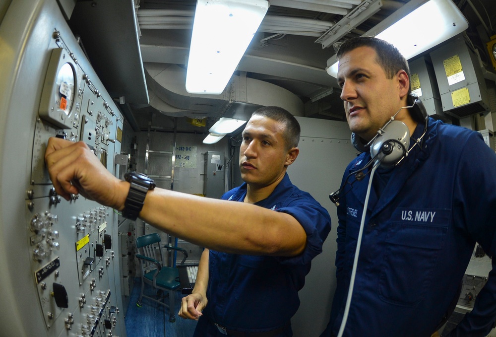 DVIDS - Images - USS Monterey action [Image 2 of 5]