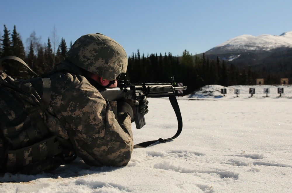 Alaska National Guardsmen take aim during marksmanship competition