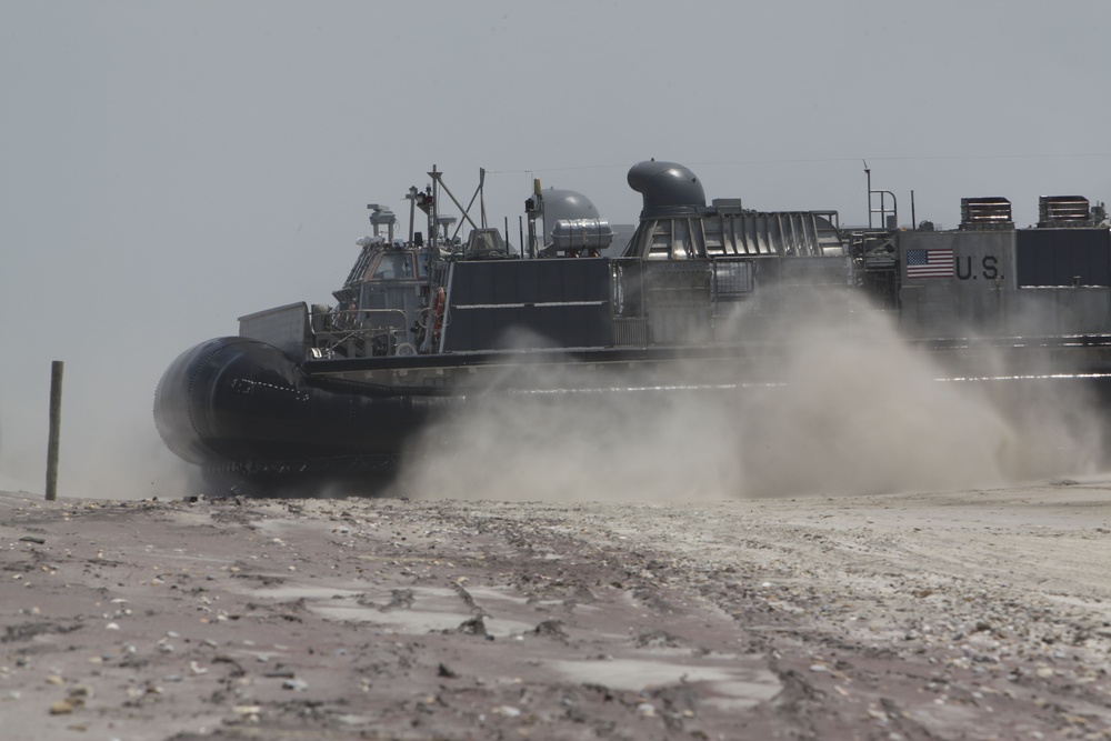 DVIDS - Images - V18 Amphibious Operation [Image 8 of 76]