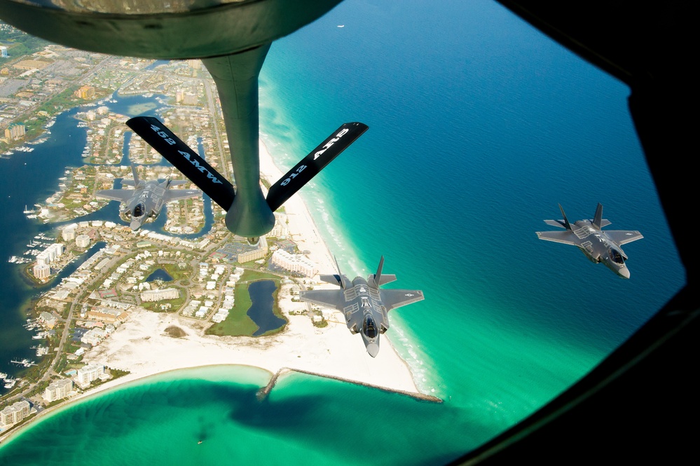 F-35 Lightning II instructor pilots conduct aerial refueling