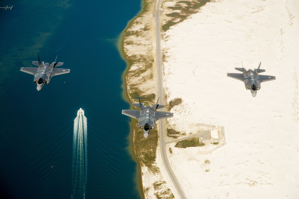 F-35 Lightning II instructor pilots conduct aerial refueling