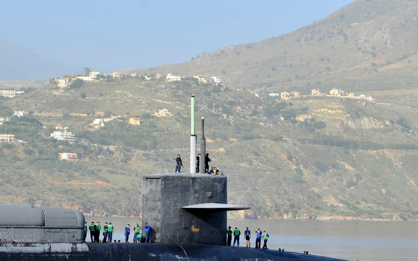 USS Florida visits Greece