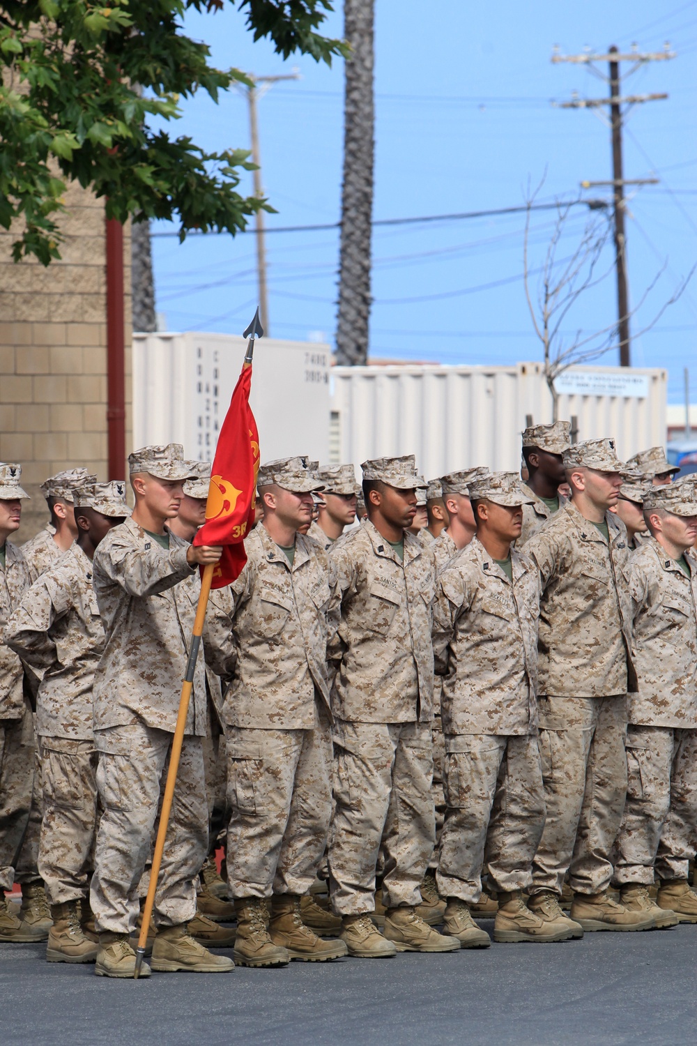 Marine receives Bronze star passes on knowledge to FMTB-West students