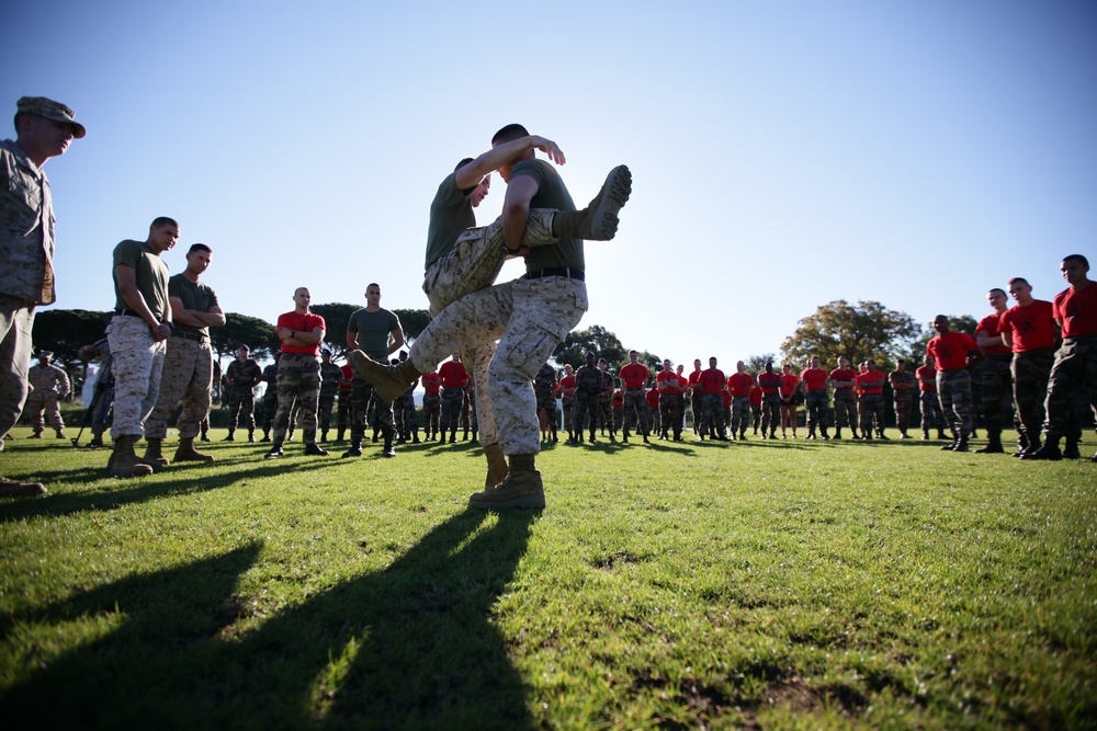 US Marines build relationships with French Marines