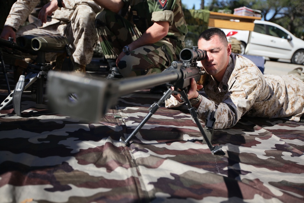 US Marines build relationships with French Marines