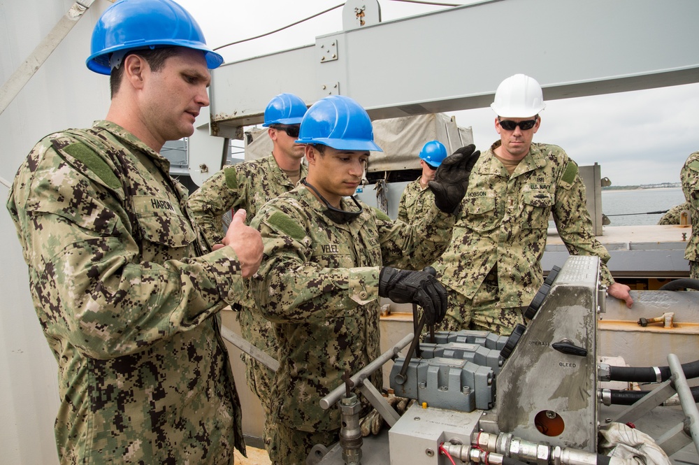 MDSU 2 simulated stranded vessel recovery