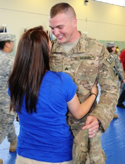 Welcome home soldiers of D Company, 297th MI Battalion
