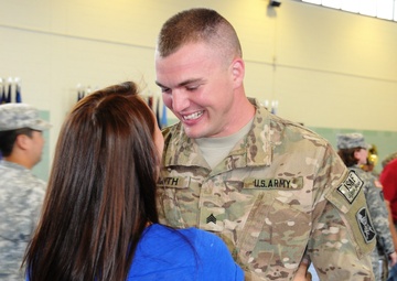 Welcome home soldiers of D Company, 297th MI Battalion