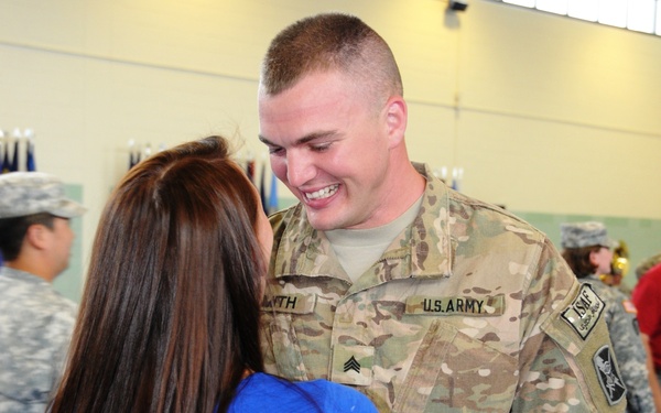 Welcome home soldiers of D Company, 297th MI Battalion