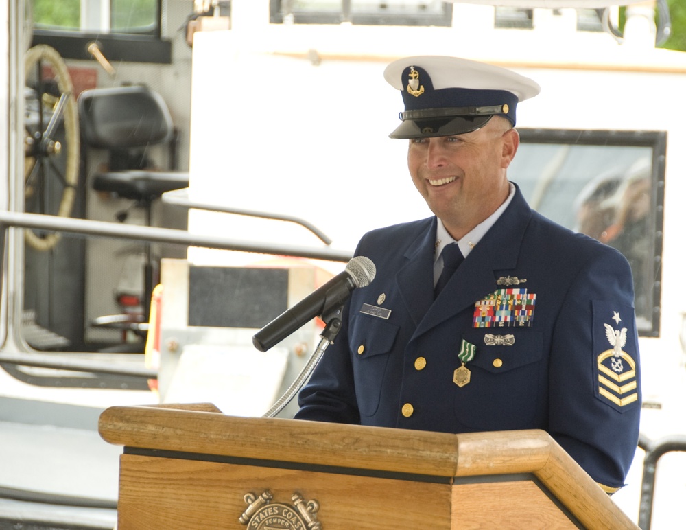 USCGC Wire holds change of command ceremony