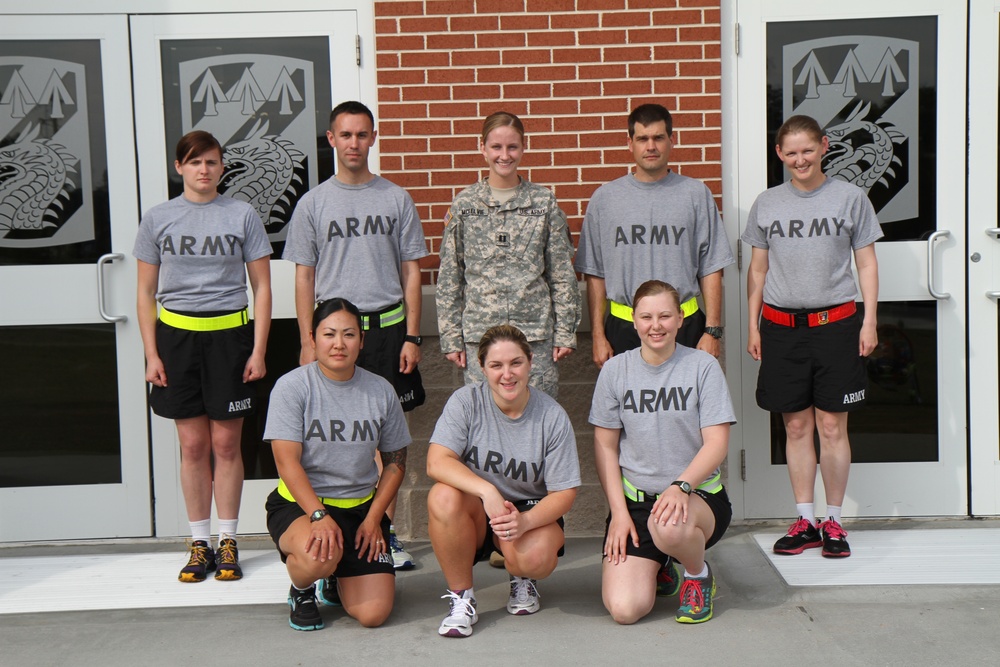 Fort Stewart soldiers help veterans by competing in Run for Heroes Relay