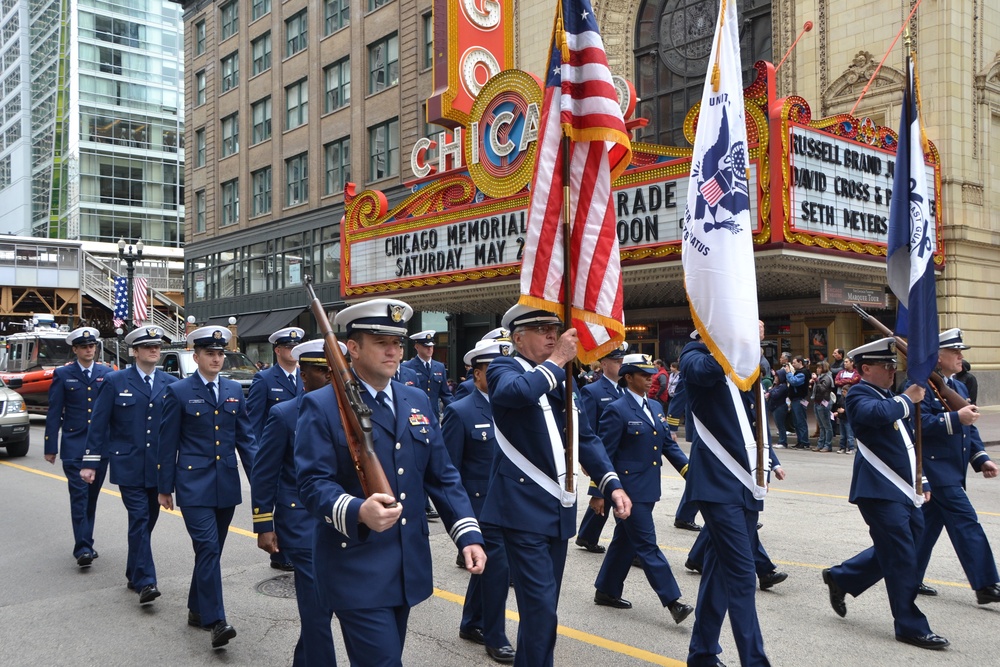 DVIDS Images Coast Guard units participate in Chicago Memorial Day