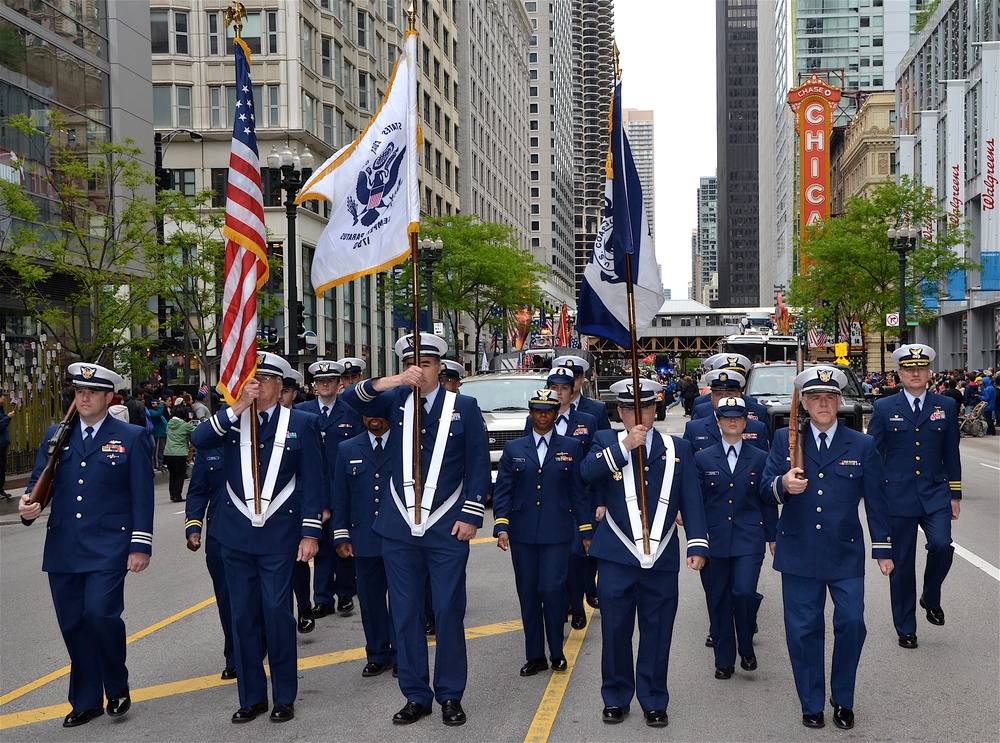 DVIDS Images Coast Guard units participate in Chicago Memorial Day