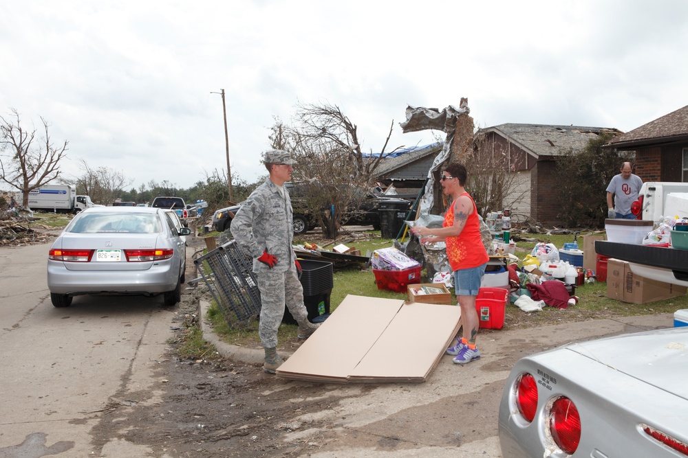 Oklahoma tornado response