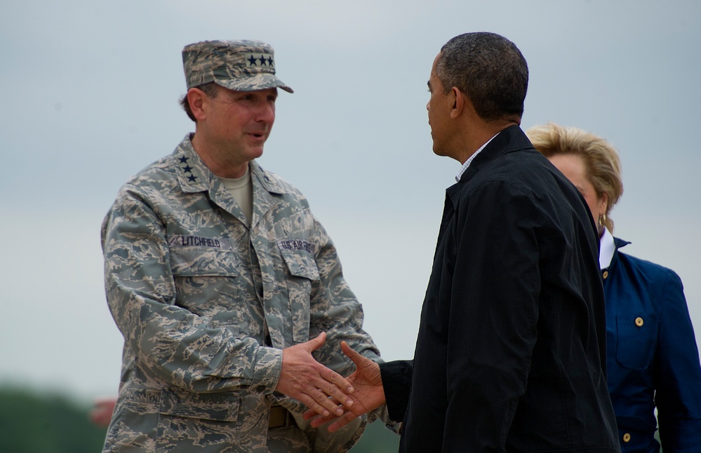 President Barack Obama visits Tinker AFB, Okla.