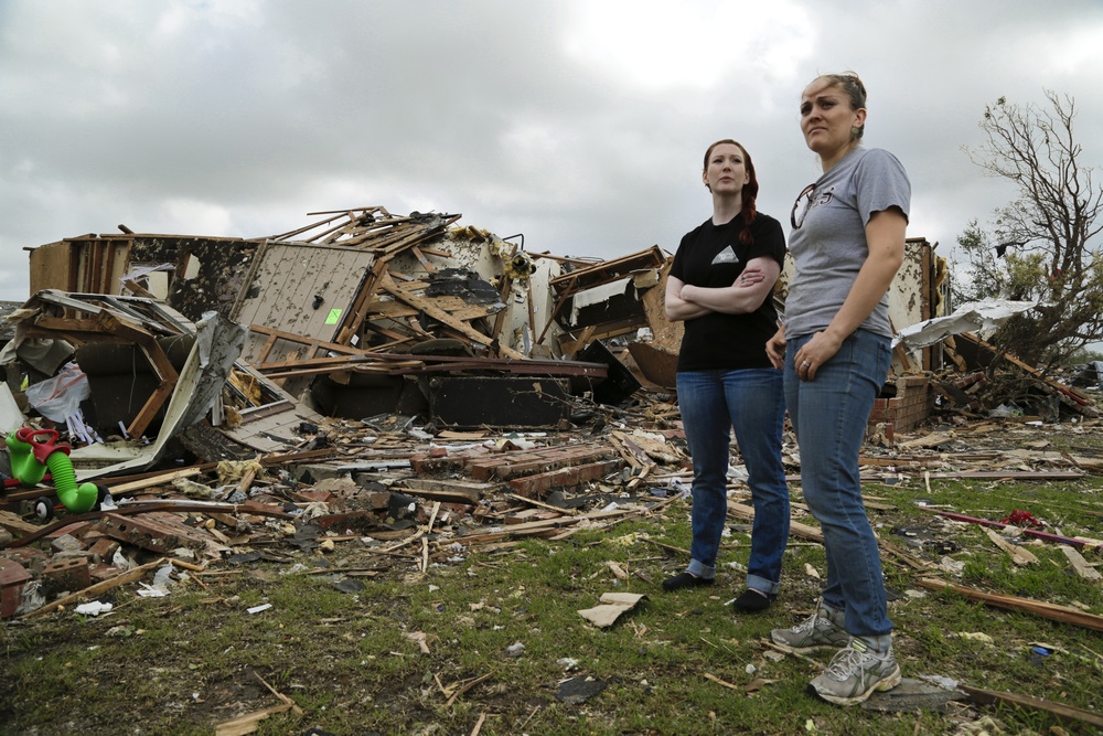 Soldiers coming to the aid of deployed soldier’s spouse in wake of Moore tornado