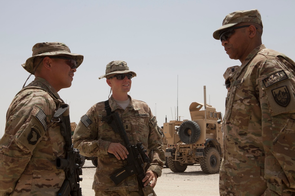 ISAF Command Sgt. Maj. Thomas Capel visits Regional Command (Southwest)