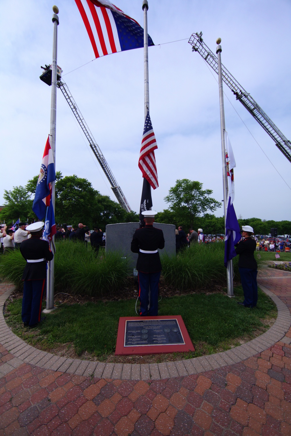 Marines raise colors, swear in Poolees during Memorial Day Ceremony