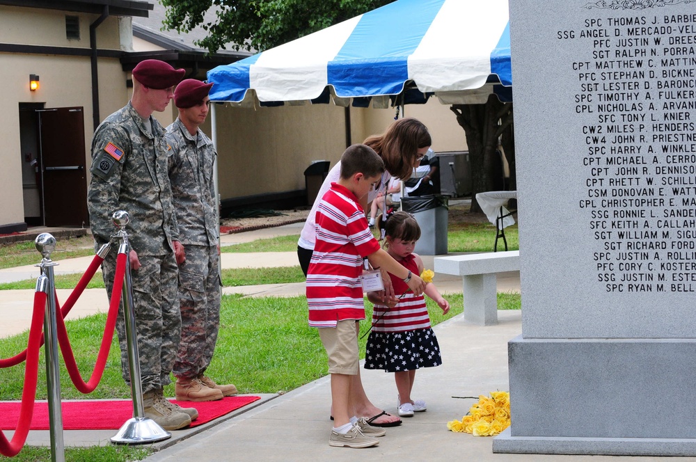 82nd Airborne Division honors fallen paratroopers