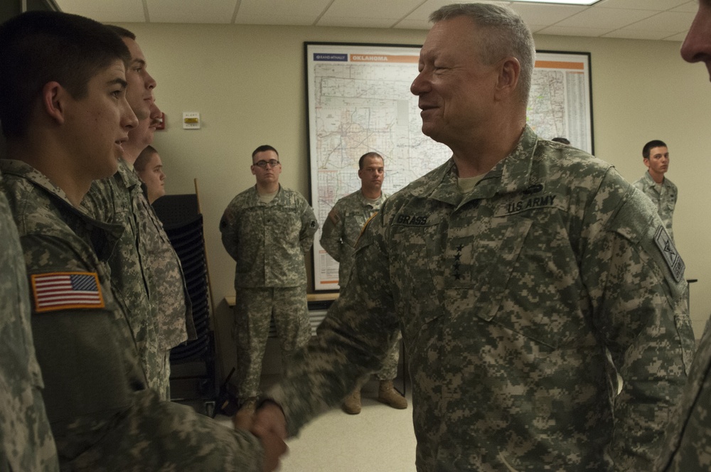 Chief of National Guard Bureau visits with Oklahoma National Guardsmen