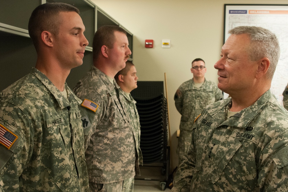 Chief of National Guard Bureau visits with Oklahoma National Guardsmen