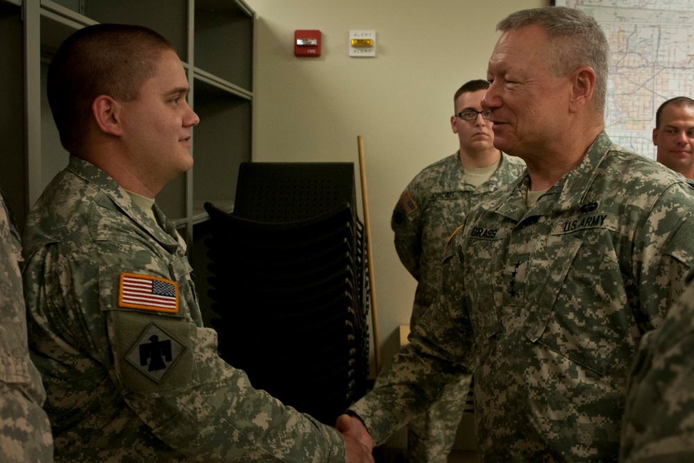Chief of National Guard Bureau visits with Oklahoma National Guardsmen
