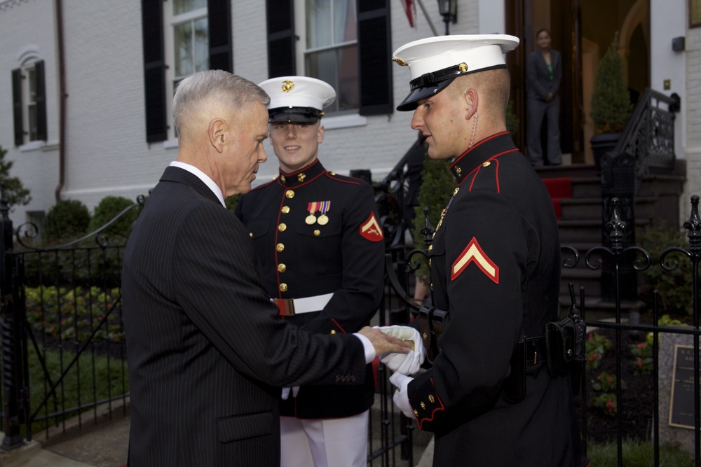 Dinner to honor Lt. Gen. FLynn