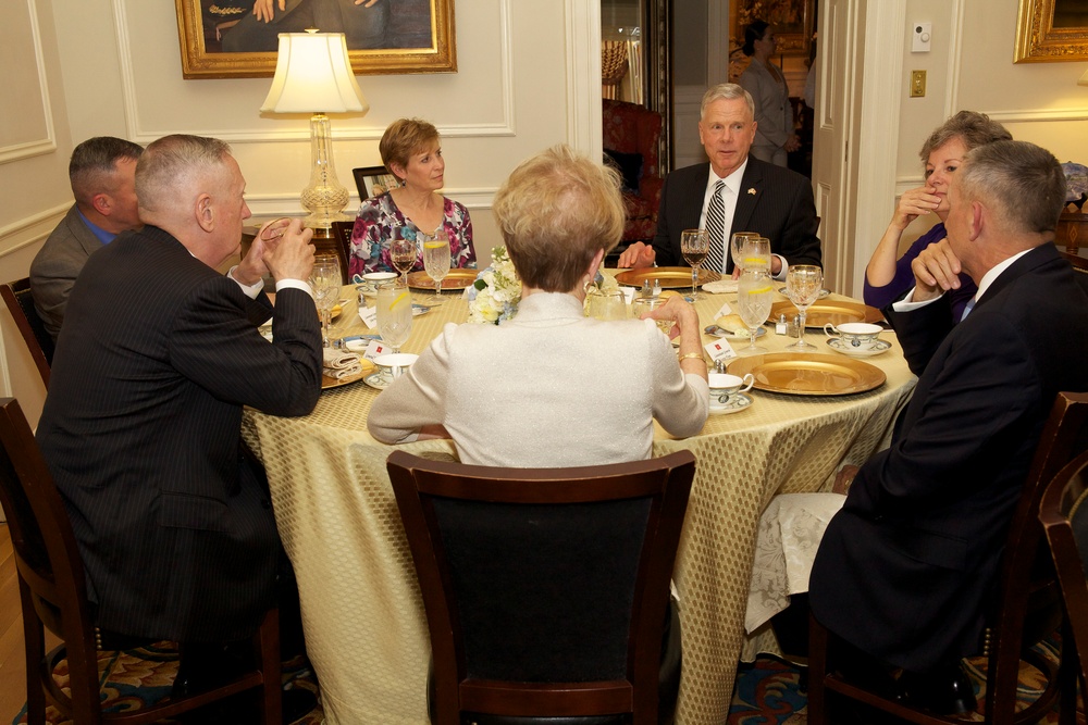 Dinner to honor Lt. Gen. FLynn